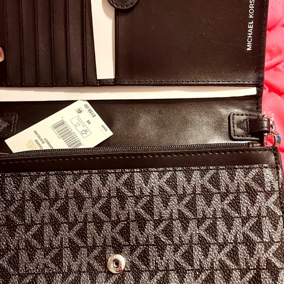 Nwt Michael Kors crossbody and wallet set metallic black and silver signature ♥️